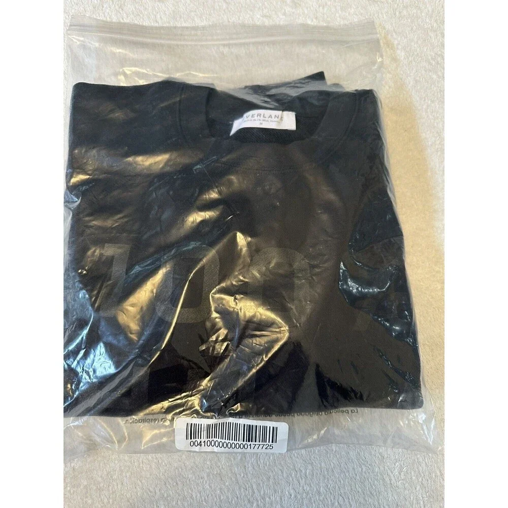 Everlane The 100% Human Typography Sweatshirt in Black Size Medium NWOT - Picture 5 of 7